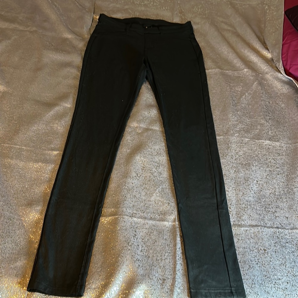 Brand HUE…Black stretch pants … Women’s size small … spandex